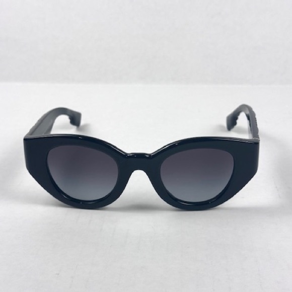 Burberry B 4390F 3001/8G Sunglasses New Authentic